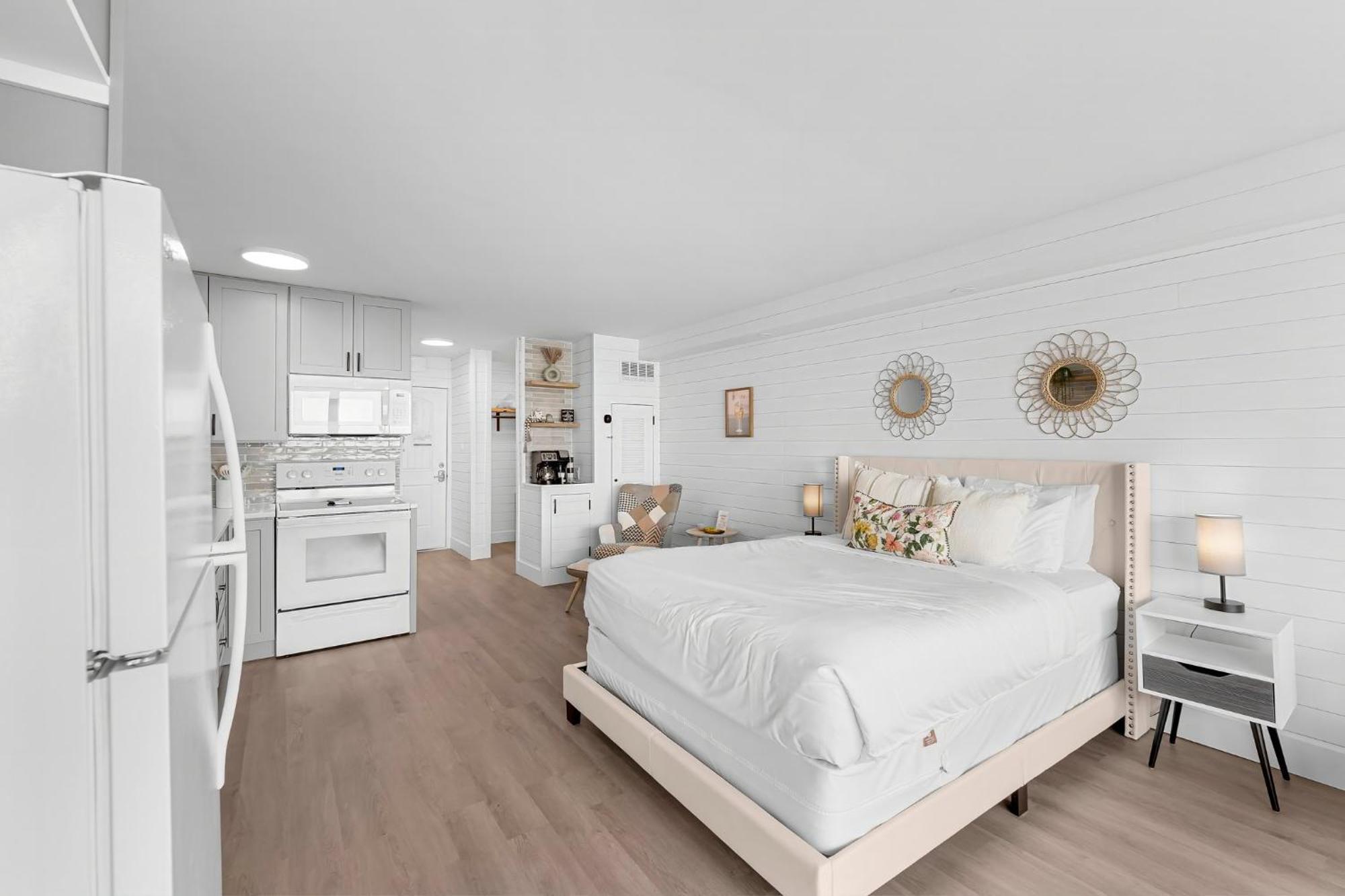 Fantastic Fully Renovated Front - Incredible View - Of The Gulf 321 Panama City Beach