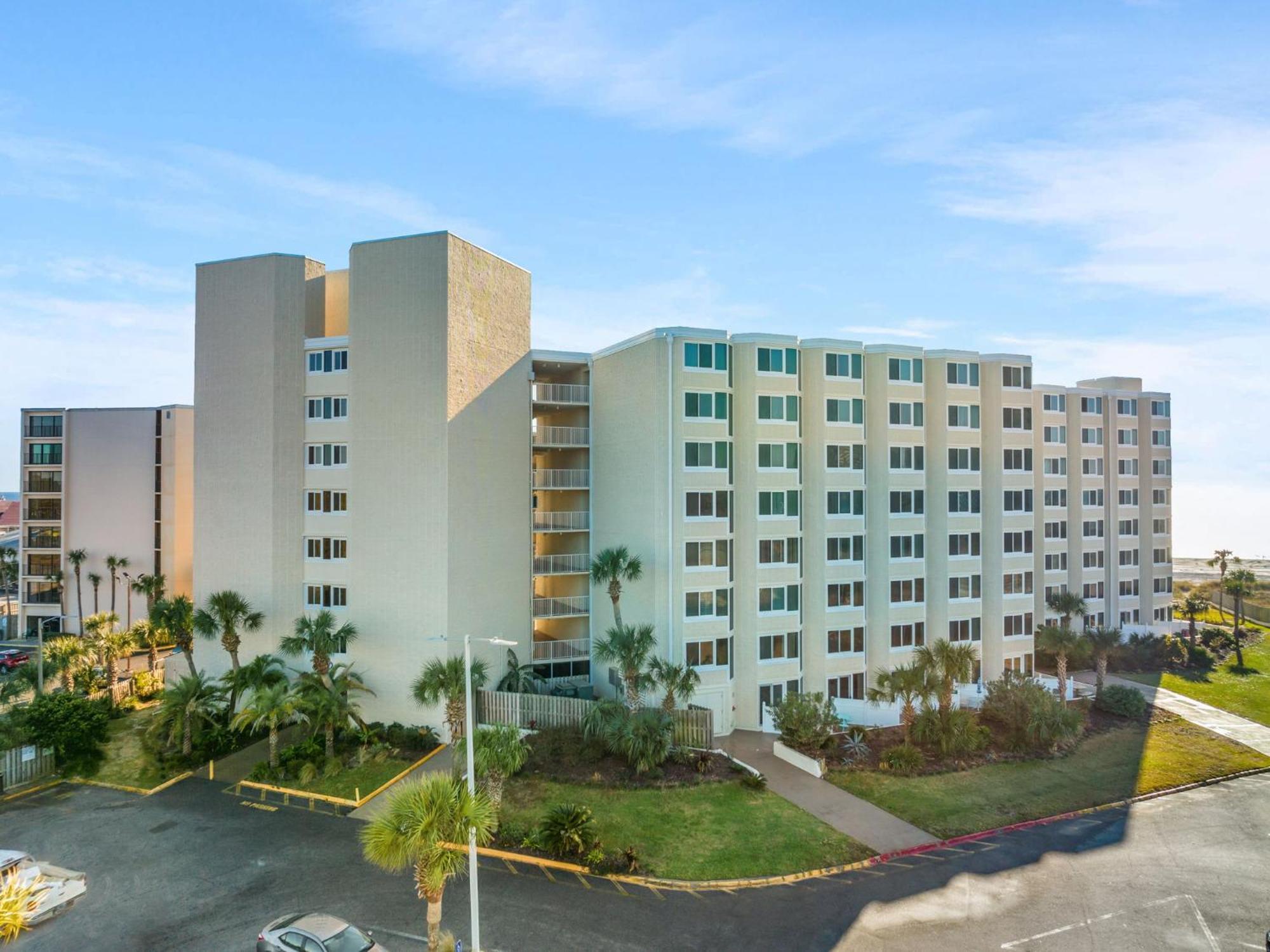 Fantastic Fully Renovated Front - Incredible View - Of The Gulf 321 *